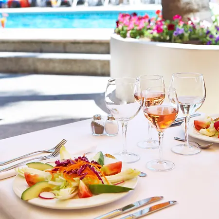 比基尼环球酒店 4*