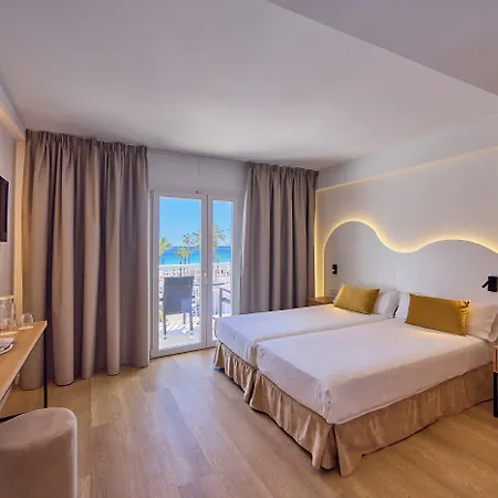 比基尼环球酒店 4*