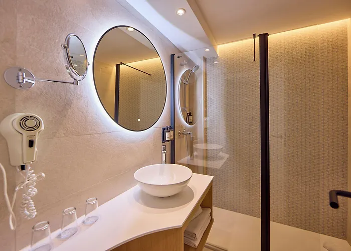 Hotel Universal Bikini 4*