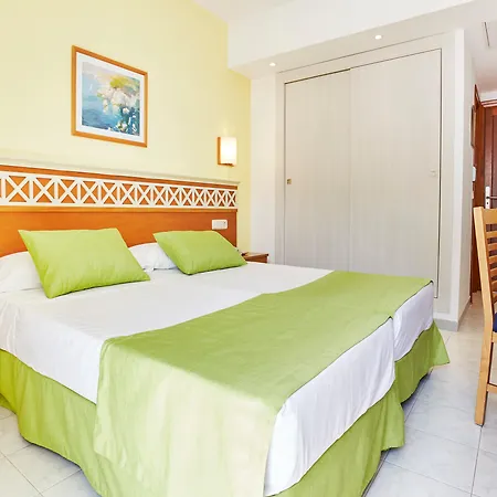 Otel Universal Bikini 3*