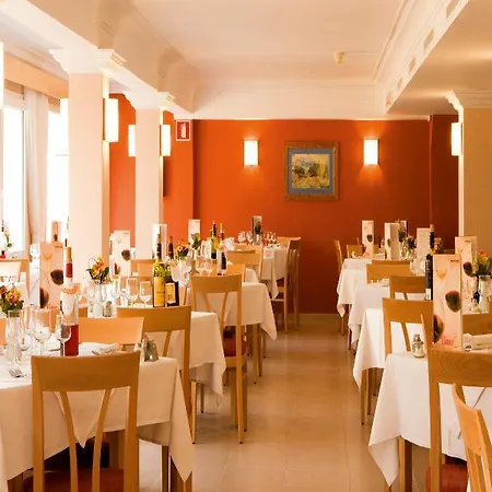 فندق Universal Bikini 4*