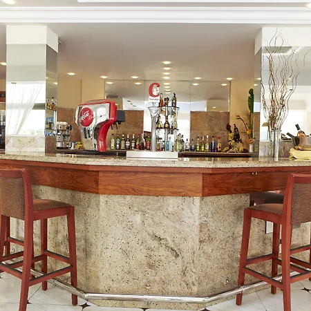 فندق Universal Bikini كالا مييور