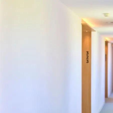 Universal Bikini Hotel 4*