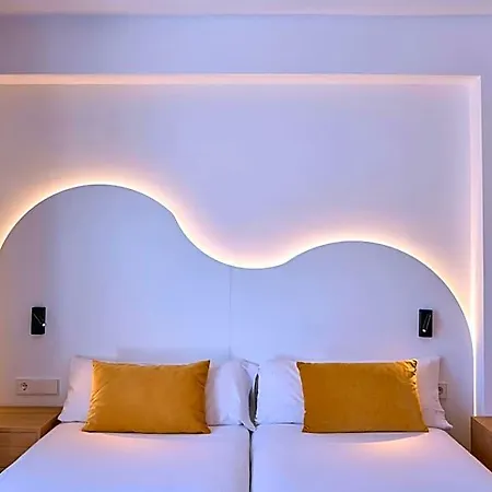 Universal Bikini Otel 4*