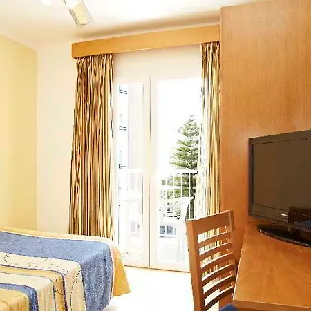 Otel Universal Bikini 4*