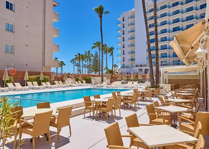 Universal Bikini Hotel 4*