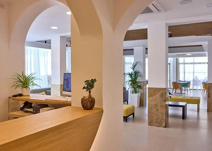 Universal Bikini فندق