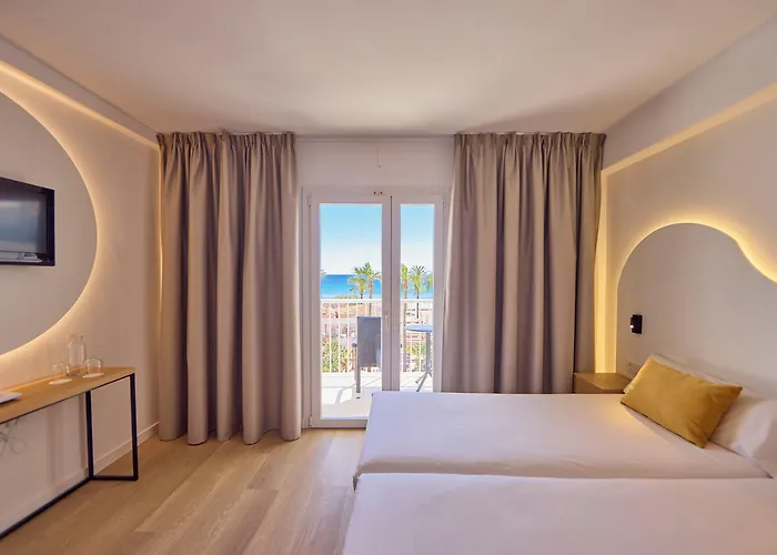 Universal Bikini فندق