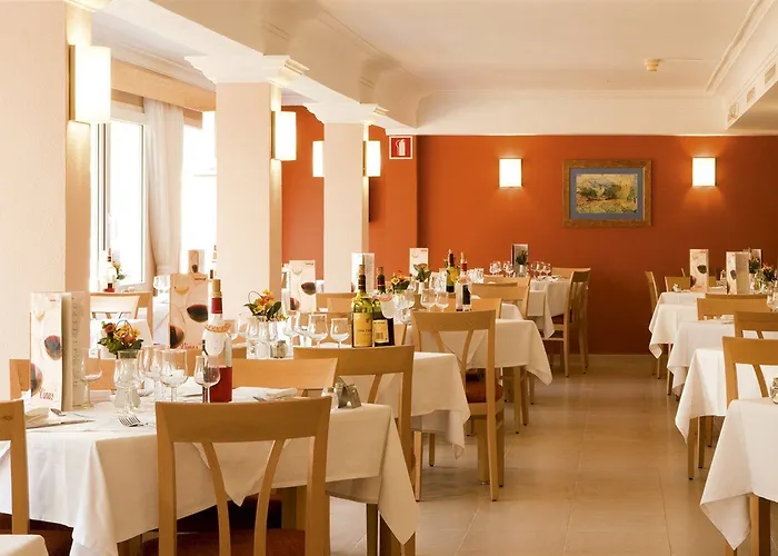 فندق Universal Bikini 4*